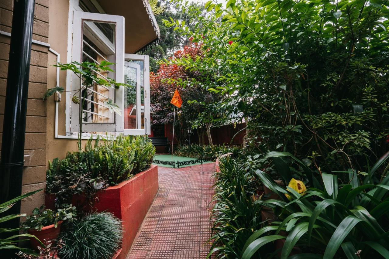 Rock Cliff Home Stay Shillong Bagian luar foto