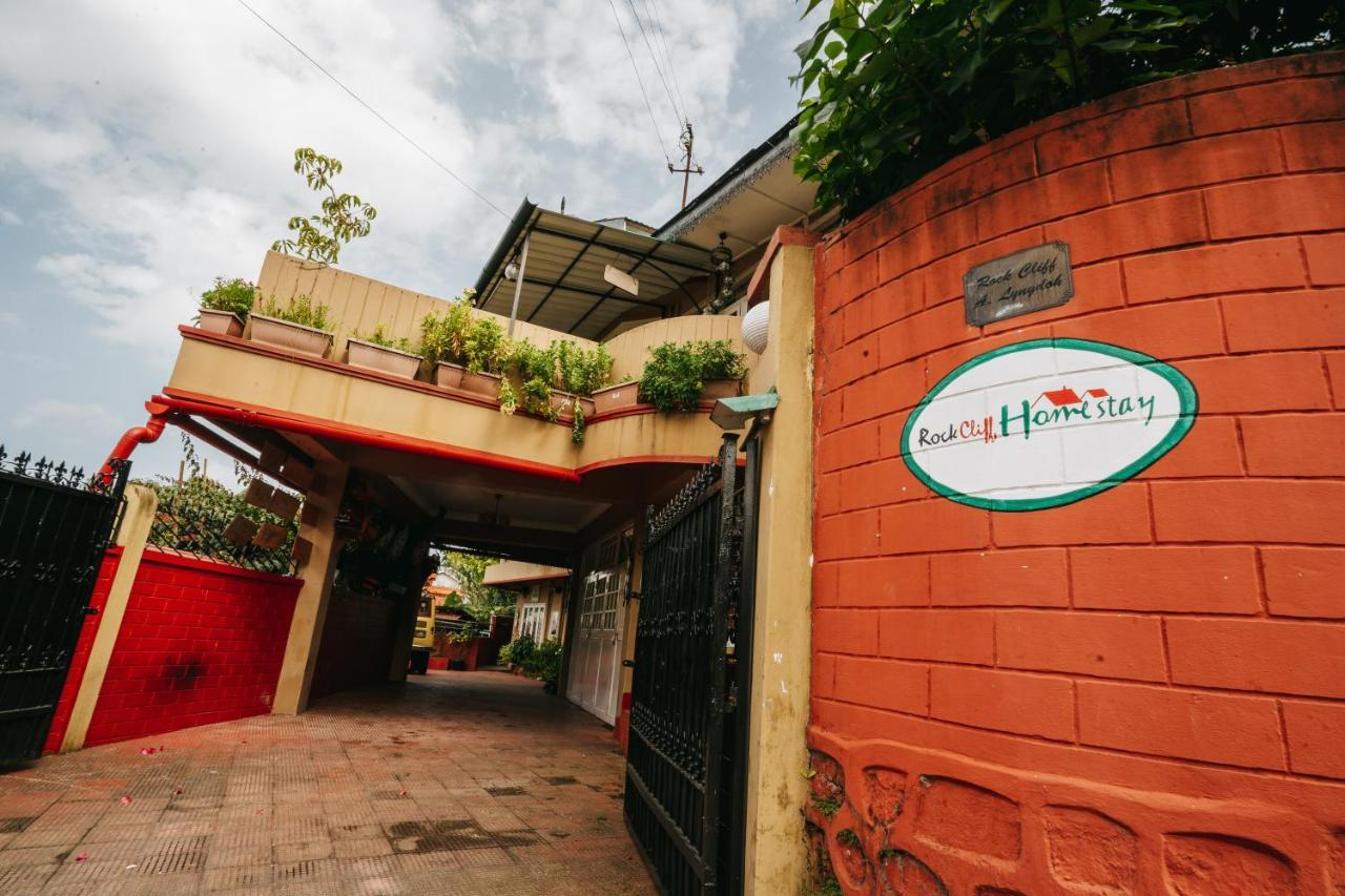 Rock Cliff Home Stay Shillong Bagian luar foto